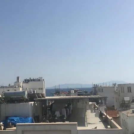 New Sedan Gazde/Camere de închiriat
