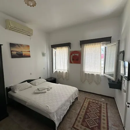 Gazde/Camere de închiriat New Sedan Bodrum