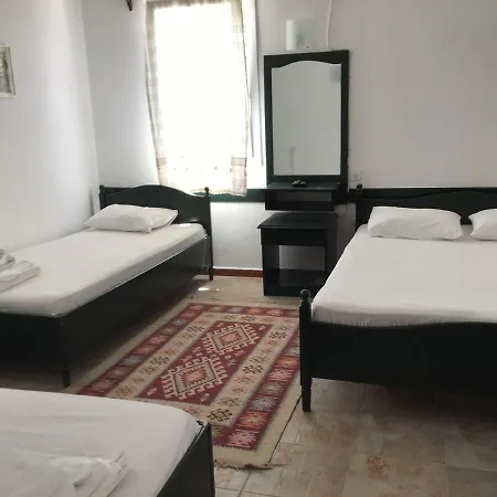 Gazde/Camere de închiriat New Sedan
