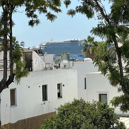 New Sedan Hotel *